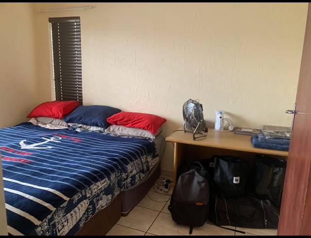 2 BEDROOM FLAT FOR SALE IN VANDERBIJLPARK SE 2